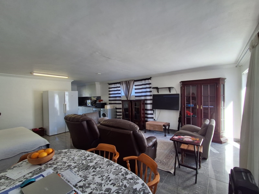 4 Bedroom Property for Sale in Stilbaai Wes Western Cape